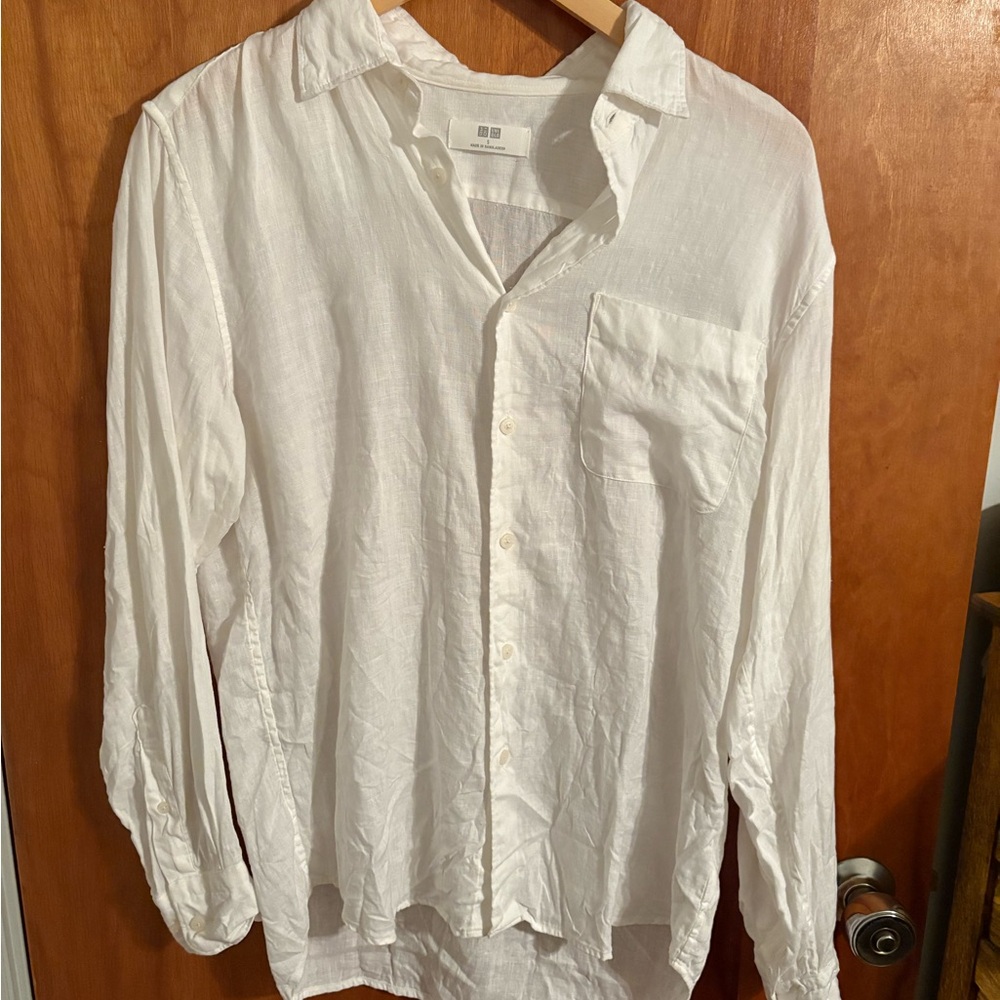 Uniqlo White Casual Button Down Shirt Relaxed Fit